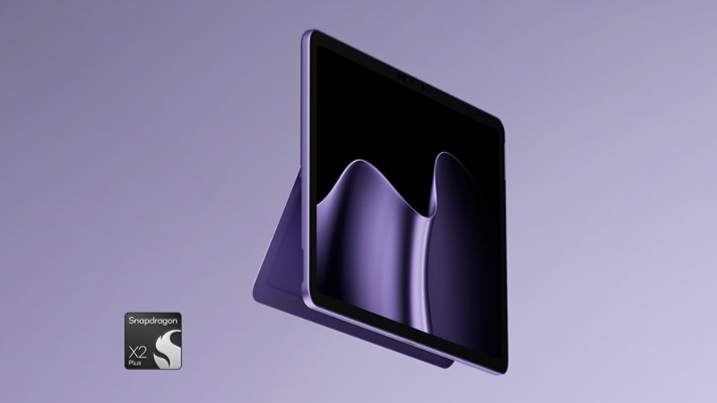 Leijuva Surface Pro, 12-tuumainen (2. versio), värissä violetti.