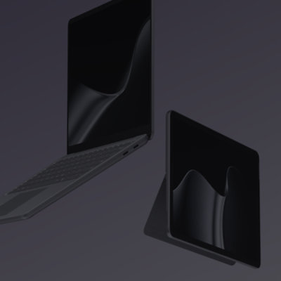 En Surface Laptop, 13 tommer (2. udgave) og en Surface Pro, 12 tommer (2. udgave), begge i farven platin.