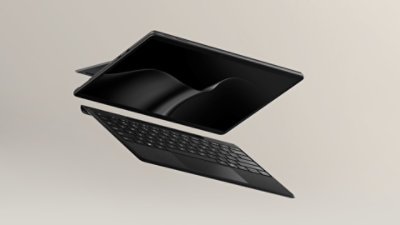 Um Surface Pro a flutuar combinado com um Teclado Flex para Surface Pro de 13 polegadas, ambos na cor Preto.