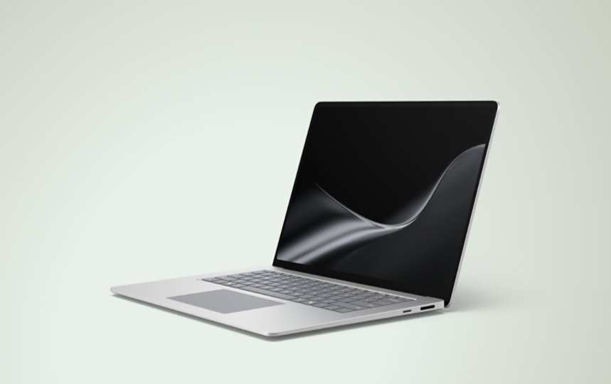 Une vue inclinée d’un Surface Laptop de 15 pouces (8e édition).