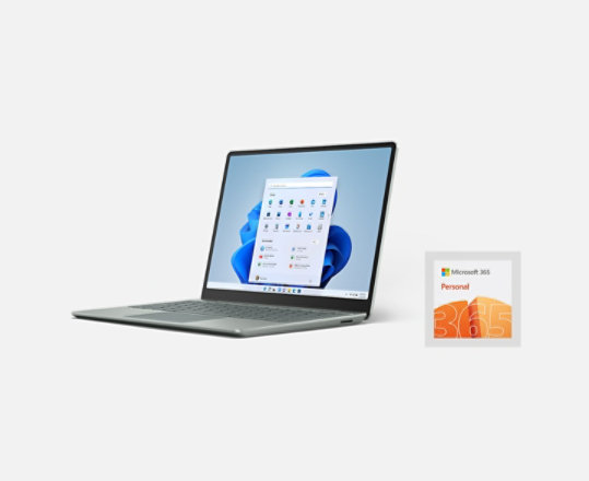 Een schuine close-up van een Surface Laptop Go 2 in de kleur Sage