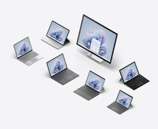 デスクトップ PC の Surface Studio や、タブレット PC の Surface Go 3 などを含む Surface デバイス。