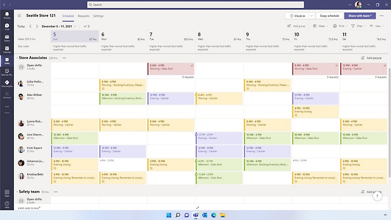 Een agenda met shifts die zijn gepland in Teams met Microsoft 365 voor Frontlijn­medewerkers. 