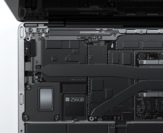 Surface Laptop 4 设备内部散热机制的特写视图