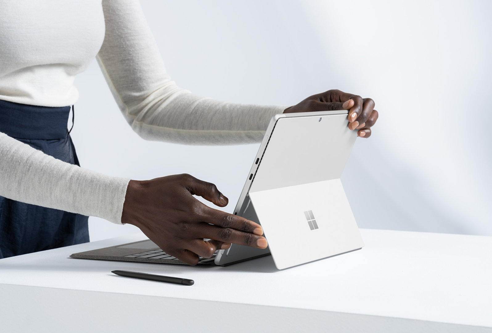 Surface Pro 8 – 最強大的Pro – Microsoft Surface