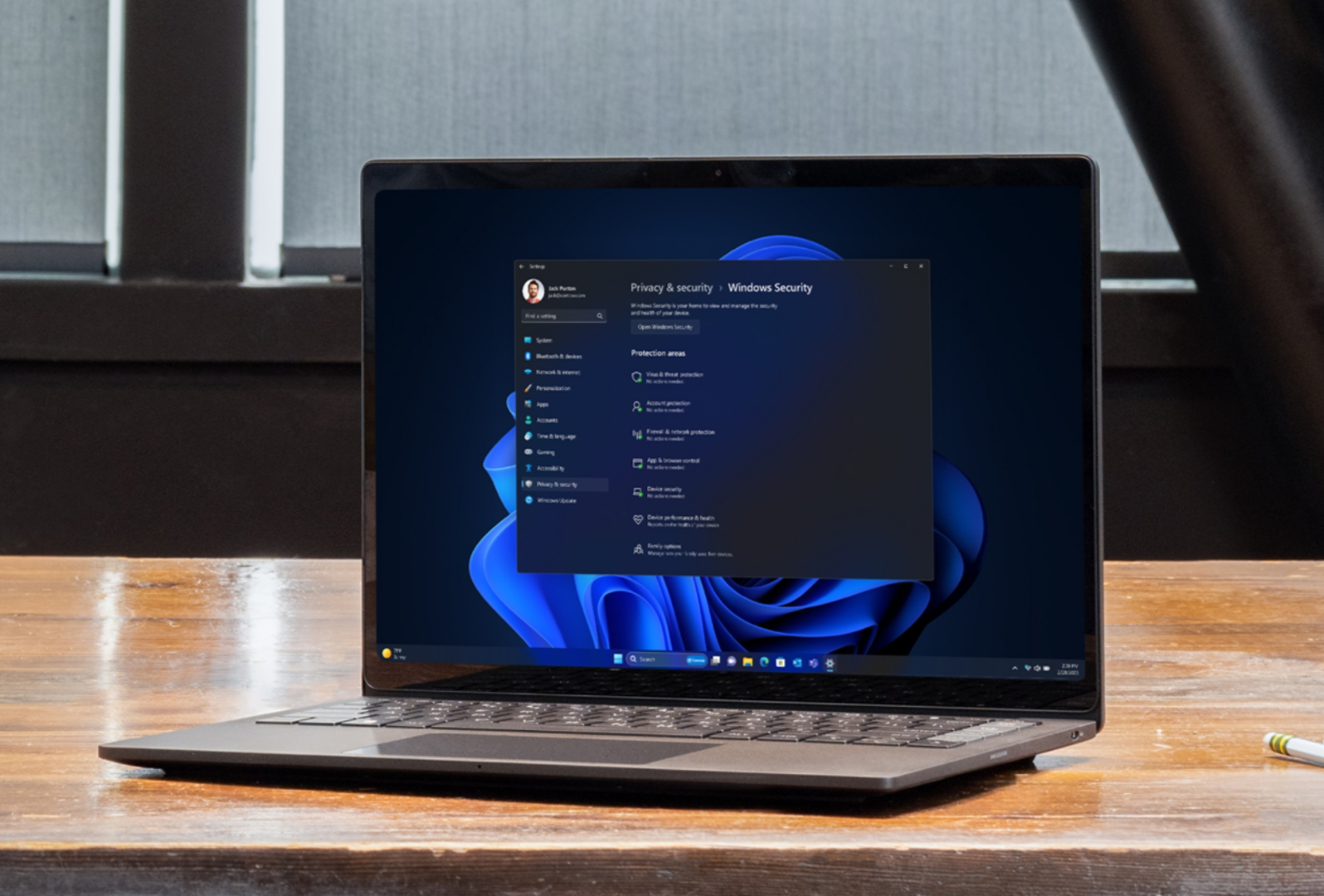  A photo of a Windows 11 Pro device featuring TPM 2.0 security functionality
