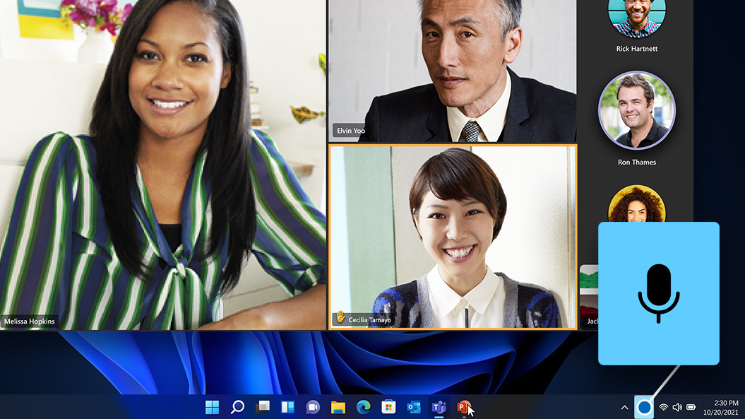 Une capture d’écran d’une vidéoconférence dans Windows 11 avec une icône de microphone agrandie du côté inférieur droit de l’écran pour souligner l’utilisation de la fonction d’atténuation dans la barre de tâches