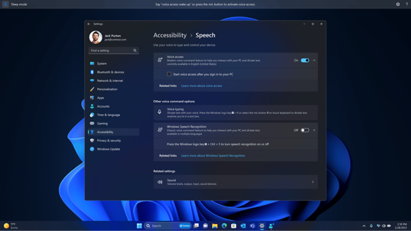 Zoomet inn skjermbilde av et Windows 11-skrivebord med «Innstillinger»-vinduet åpent til «Tilgjengelighet»-delen under «Skjermleser». 