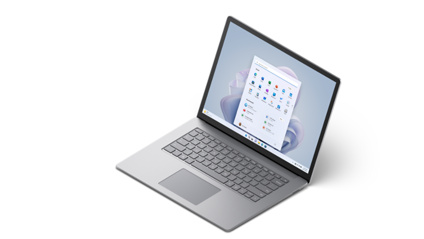 Un dispositivo Surface Laptop 5 da 15 pollici nel colore Platino visto leggermente dall'alto e di 3/4.