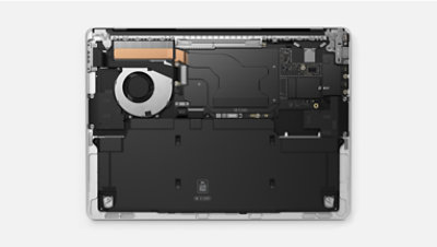 صورة لجهاز Surface Laptop يعرض الجزء الداخلي للجهاز