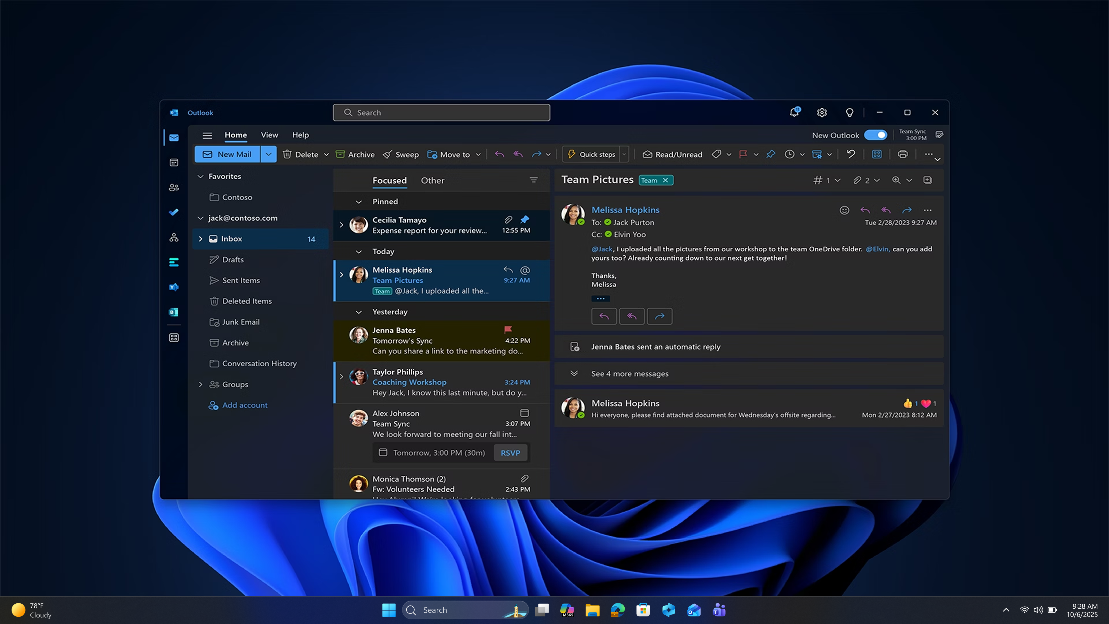 Una bandeja de entrada de Microsoft Outlook en modo oscuro abierta sobre un fondo de escritorio oscuro de Windows