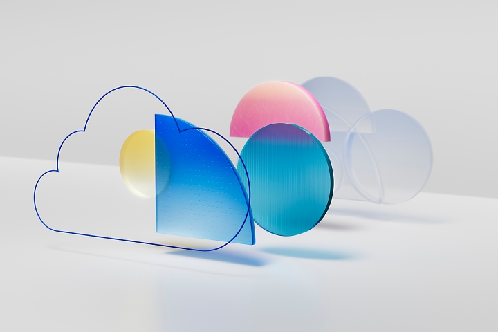 Abstraktní 3D obrazce, včetně obrysu mraku, kruhů a polokruhu v odstínech modré, růžové a žluté, uspořádané