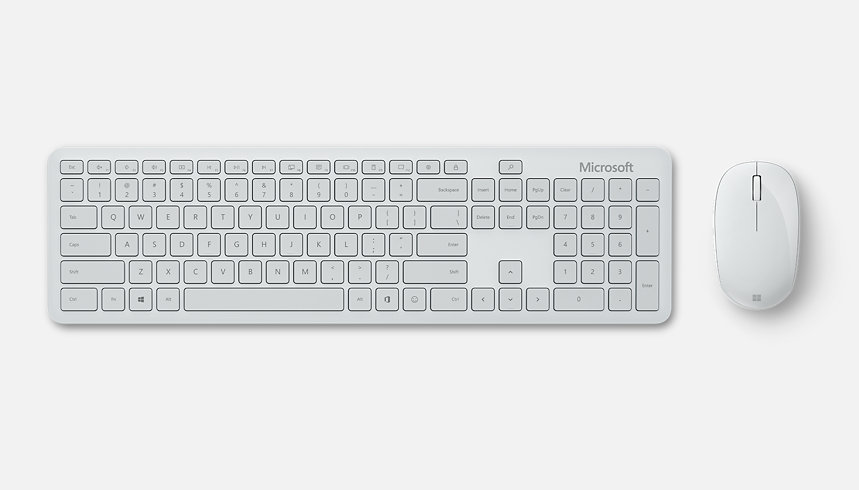 منظر Birdseye للوحة المفاتيح والماوس من Microsoft باللون الأبيض.