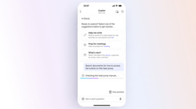 Una pantalla de teléfono con un chat de Copilot abierto.