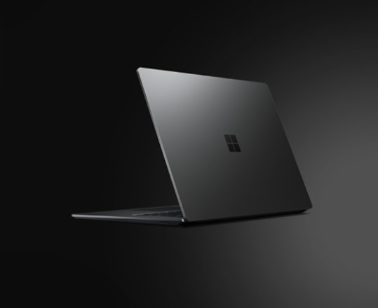 Un Surface Laptop 5 de couleur noire.