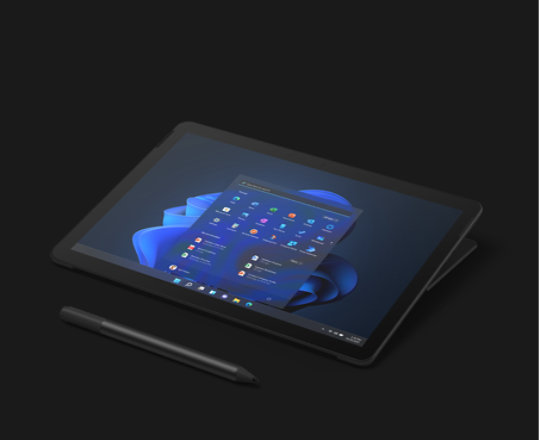 Kulmasta otettu kuva mattamustanvärisestä Surface Go 3:sta