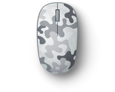 Microsoft Bluetooth Mouse i vit Arctic Camo Special Edition sedd uppifrån. 
