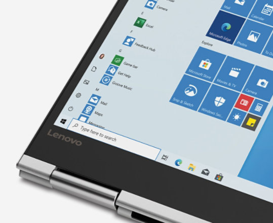 Vue en angle d’un appareil Windows 10 en mode tablette avec un écran de démarrage Windows 10
