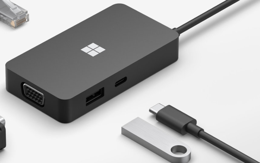 Adaptrar, kablar och USB-minnen