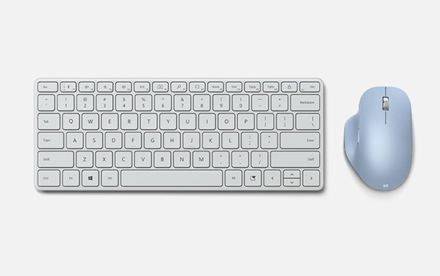 Microsoft Designer Compact Keyboard ข้าง ๆ Microsoft Bluetooth Ergonomic Mouse
