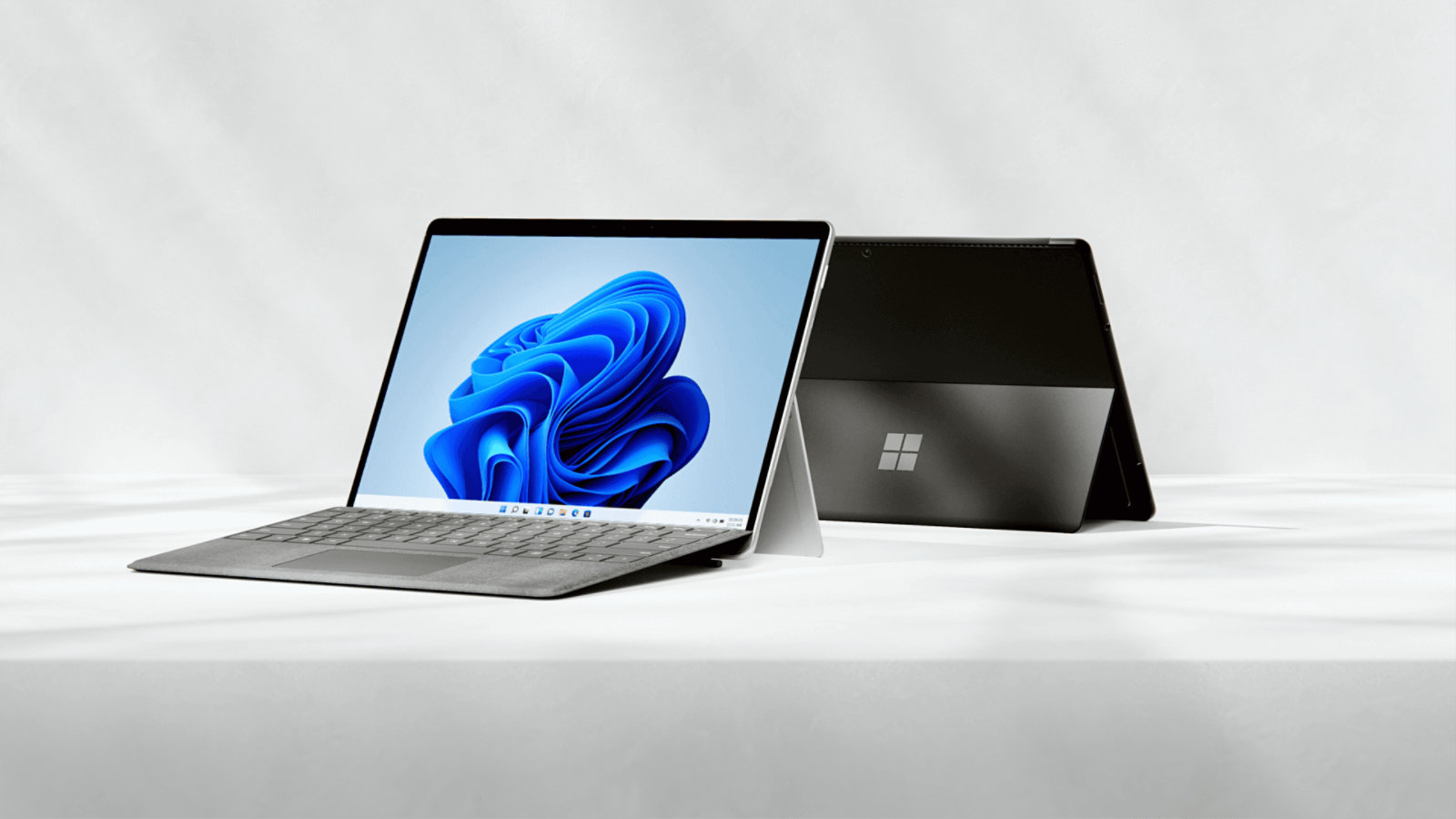 マイクロソフト Surface Pro 8 グラファイト 8PQ-00026