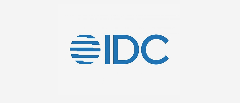 Logótipo da IDC num fundo branco.