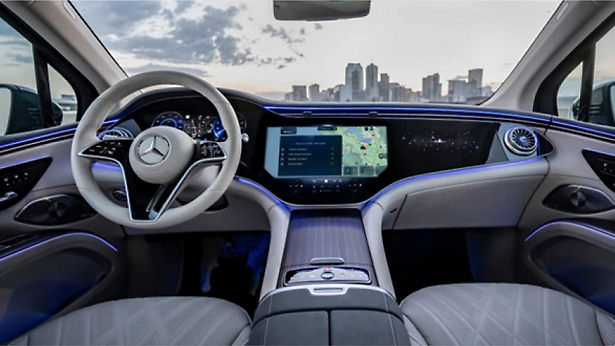 The interior of the 2020 Mercedes Benz e-class.