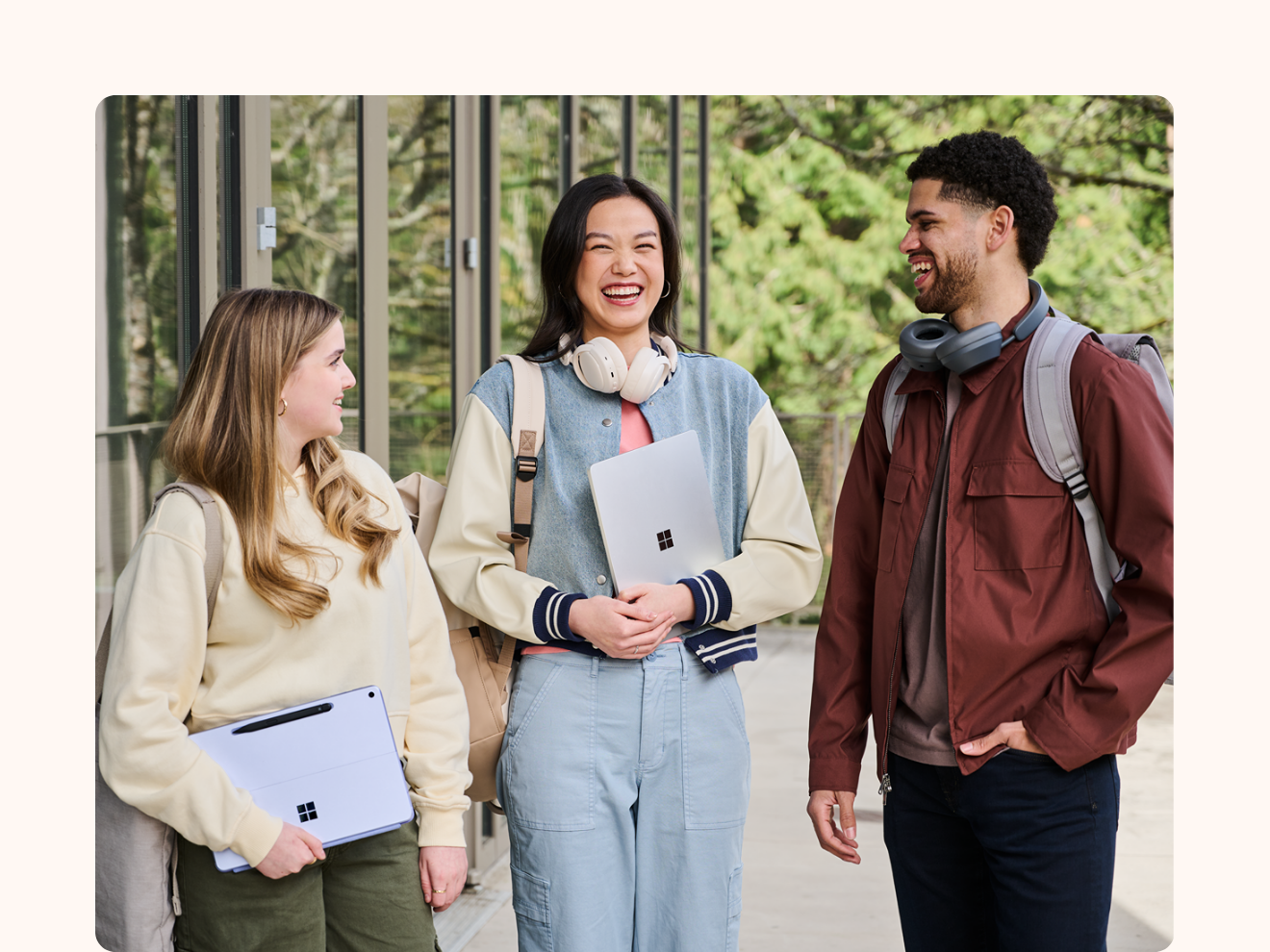 Lifestyle Surface Pro, Copilot+ PC, 13-inch.