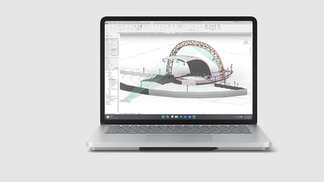 Surface Laptop Studio 2 z programem inżynieryjnym na ekranie