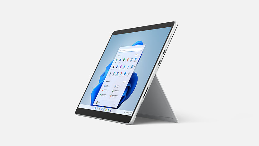 Urządzenie Surface Pro 8 podparte w pozycji tabletu.