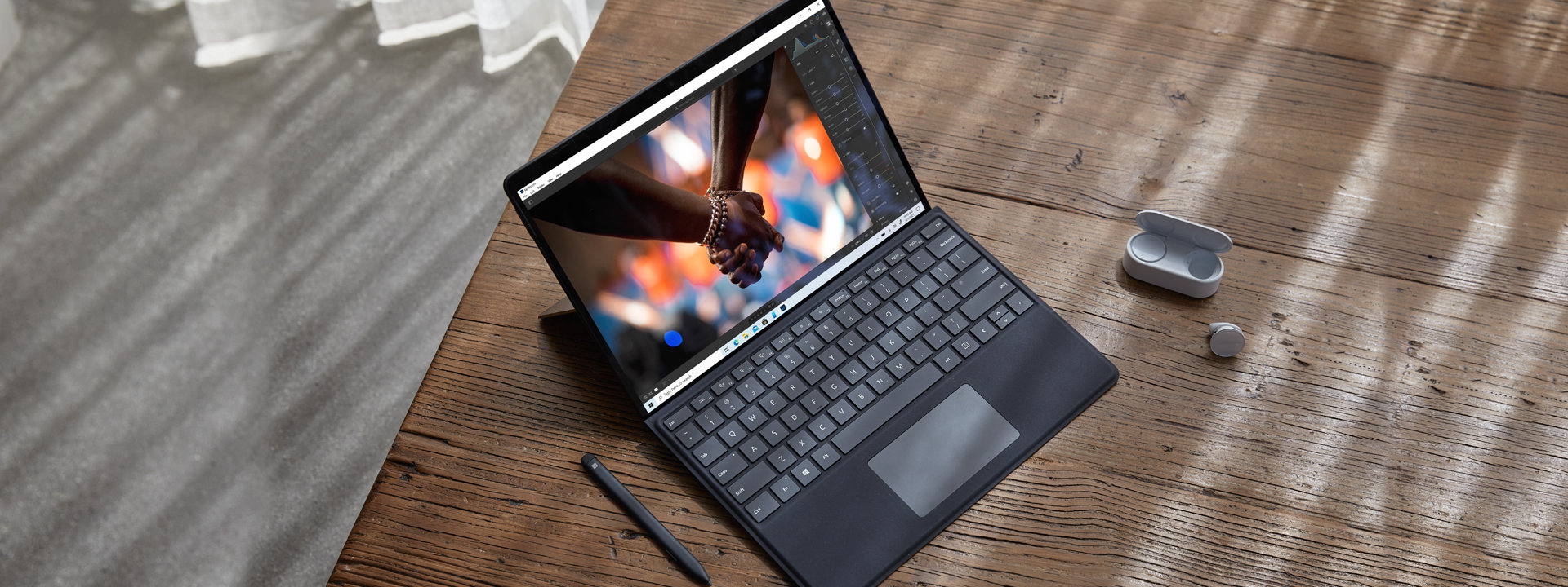 Surface Pro X – Ultra-thin & Always Connected 2-in-1 Laptop