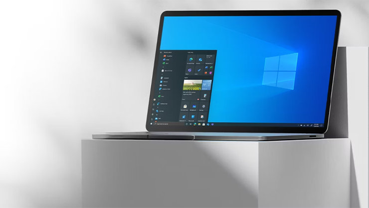 Ein Laptop mit Windows-Betriebssystem auf einem weißen Untergrund.