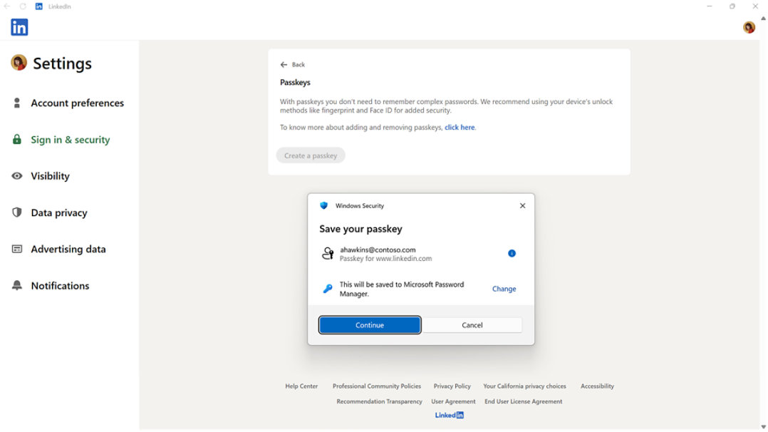 Geçiş anahtarlarını sosyal medya güvenlik ayarlarınıza nasıl uygulayacağınızı gösteren bir sosyal medya web sitesi 