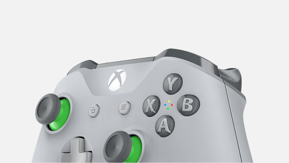 Lähikuva langattomasta Xbox-ohjaimesta – harmaat/vihreät painikkeet