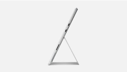Surface Pro 8 ポートのクローズアップ。