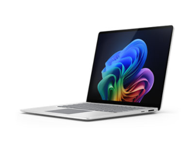 13.8 インチまたは 15 インチの法人向け Surface Laptop (Snapdragon