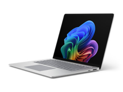 An angled view of a 15-inch Surface Laptop for Business in the color Platinum.