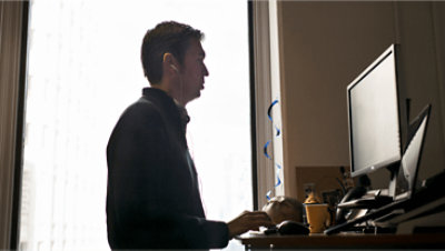 Data monitoring app performance and usage such as active users, daily sessions per user, session duration and top devices. 