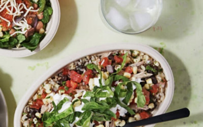 Tampilan atas mangkuk burrito Chipotle