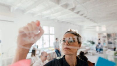 Fem værktøjer til projektstyring til at spare tid og penge