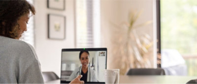 two people connected via an online meeting