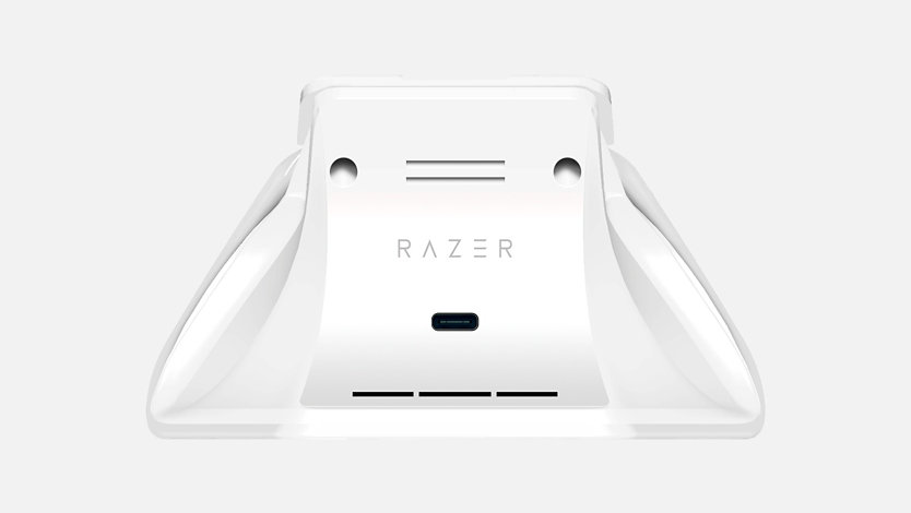 Widok z tyłu na uniwersalną podstawkę Razer do szybkiego ładowania kontrolera Xbox w kolorystyce Robot White.