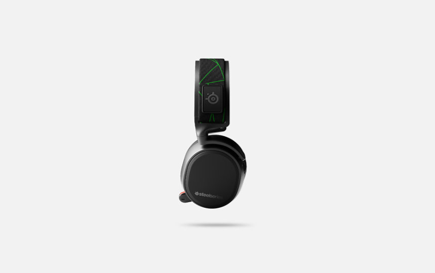 Profile view of Arctis 9X Headset.