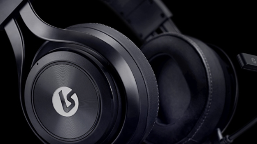 left angle view of the Lucid Sound Gaming Headset highlighting dual mics located on earcup.