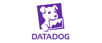 Datadog のロゴ。紫色の四角形の内側に、グラフを口にくわえた白い犬のイラストがあり、その下に "DATADOG" という単語が描かれている。