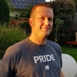 Portrait of Peter Lenzke.