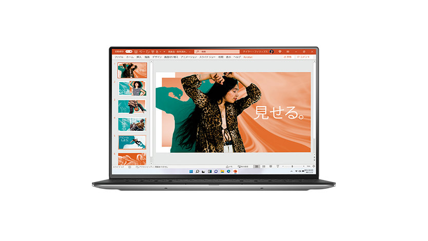 PowerPoint が表示されているノート PC