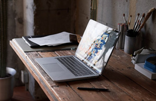 ディスプレイを開いたSurface Laptop Studio