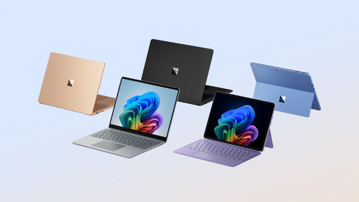 複数の色付き Surface デバイスが並んで表示されます。