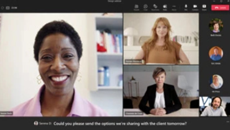 Mitarbeiter nehmen an einer Videokonferenz teil.